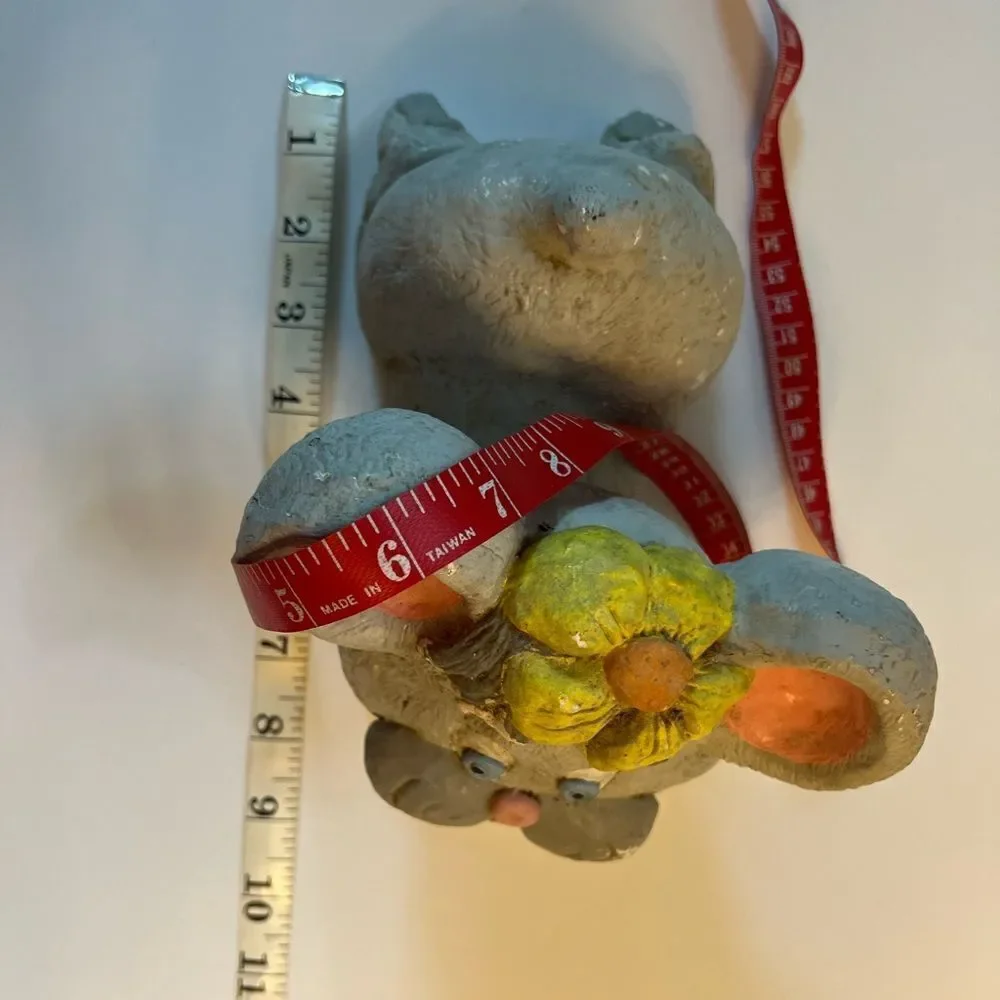 Old  Mouse - Picture 6 of 12